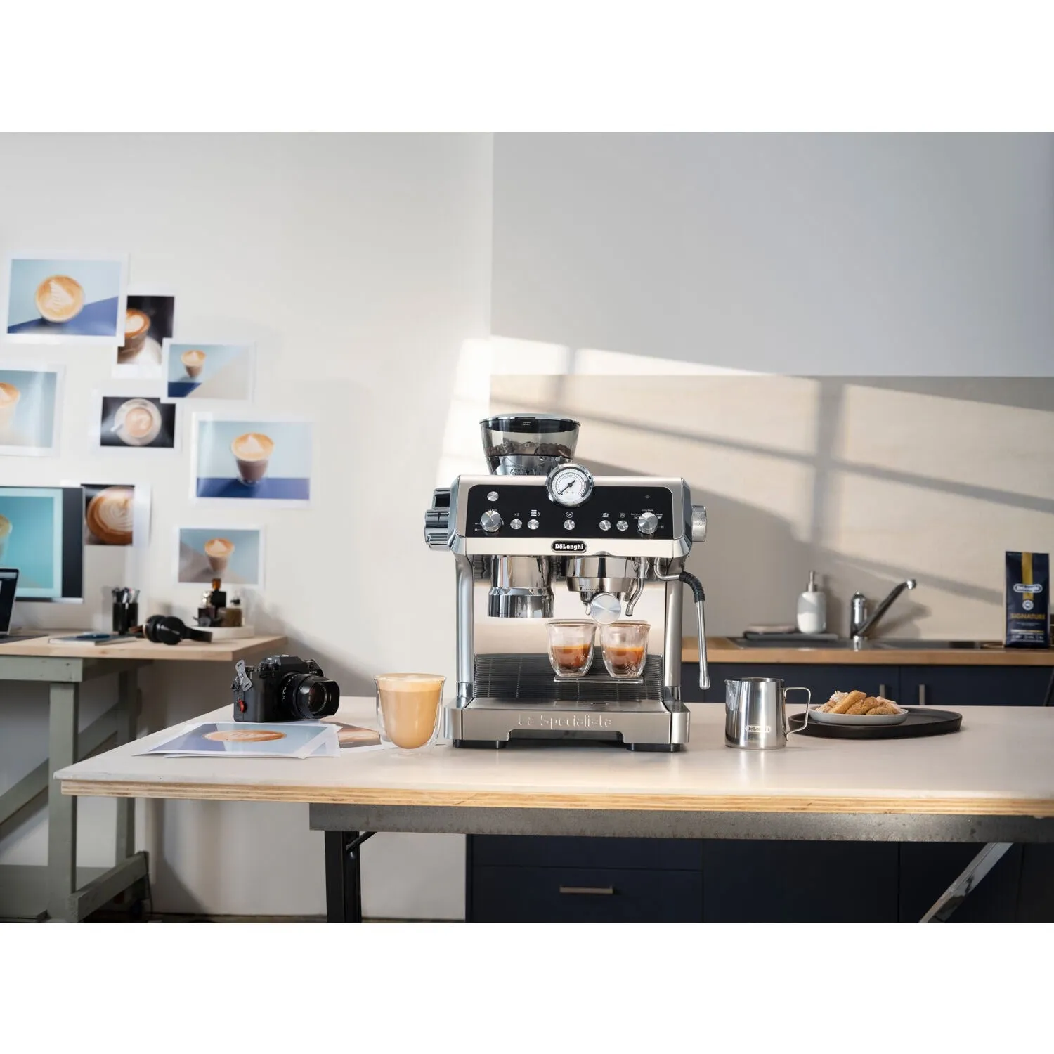 De'Longhi La Specialista Prestigo Sensor Grinding, Milk Frothing Espresso Machine (EC9355M)