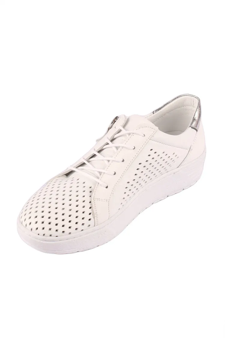 EG702 Sneakers in White