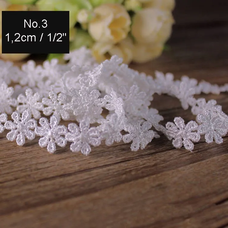 Embroidered Daisy Flower Lace Trim