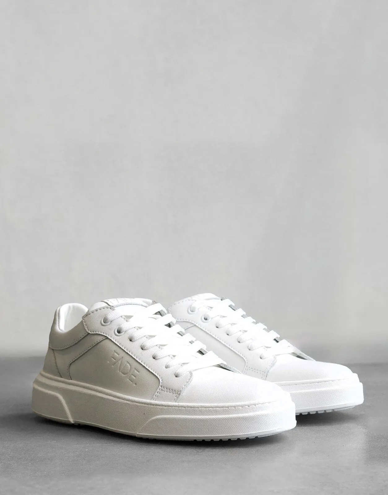 Fade Iconic II White Sneaker