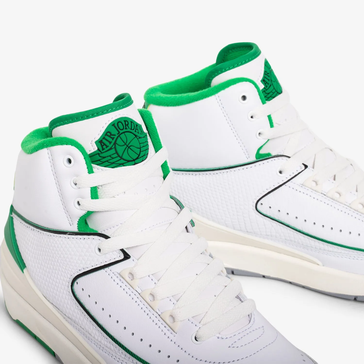 Grade School Air Jordan 2 Retro White | Lucky Green | Sail | Lt Steel Grey