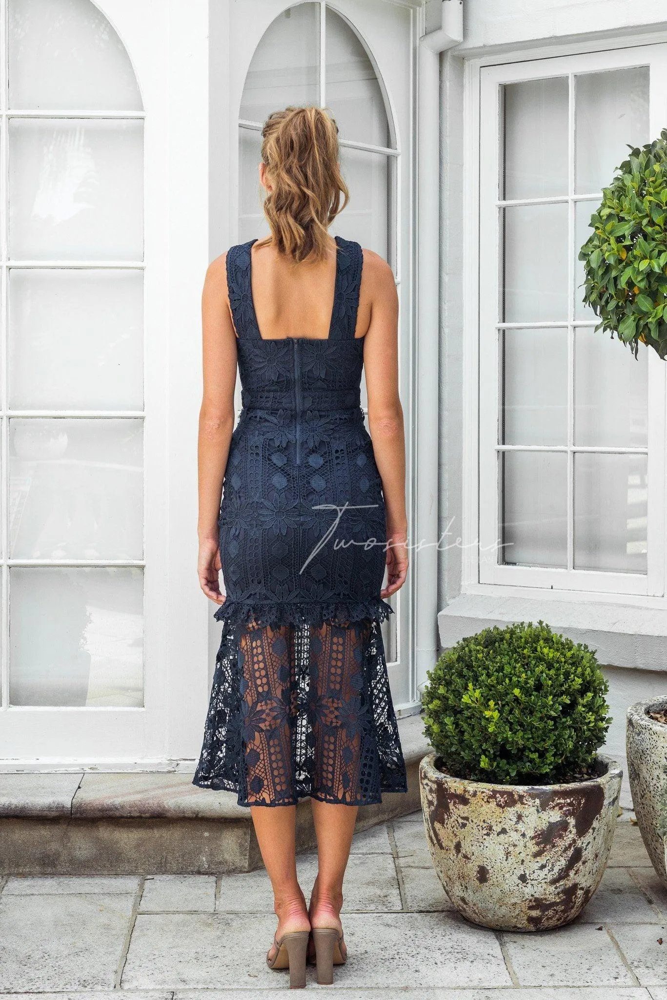 Isabella Lace  Dress In Navy