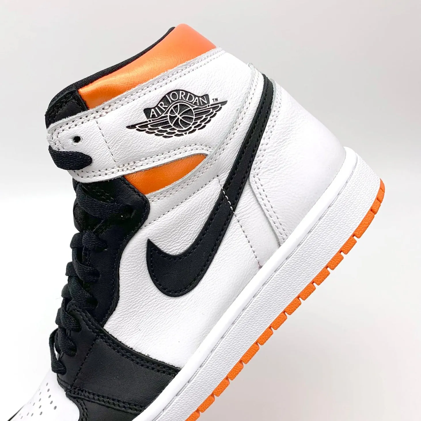 Jordan 1 High Electro Orange