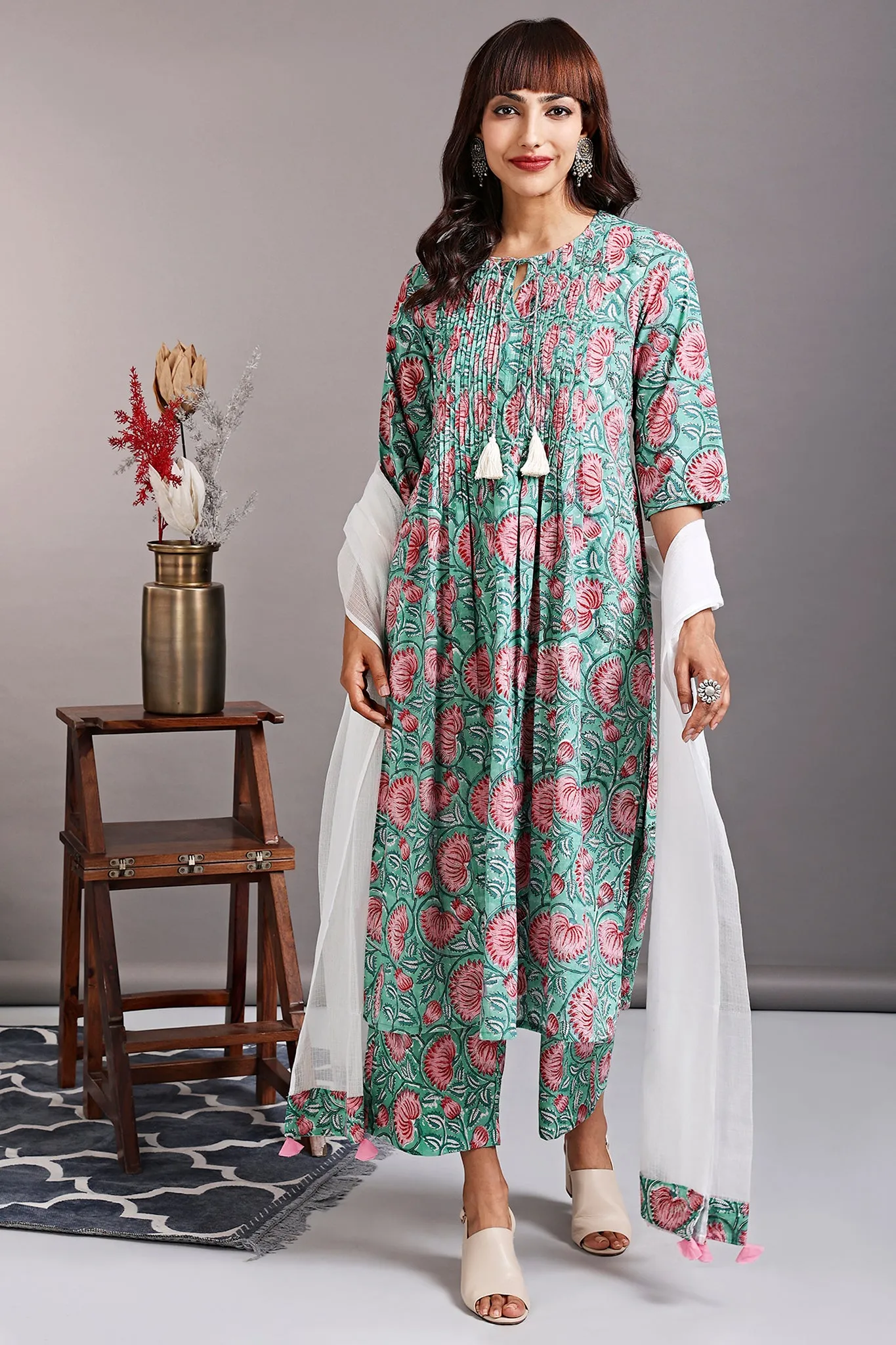 pintuck kurta with slit - willow green & tropical mandeville