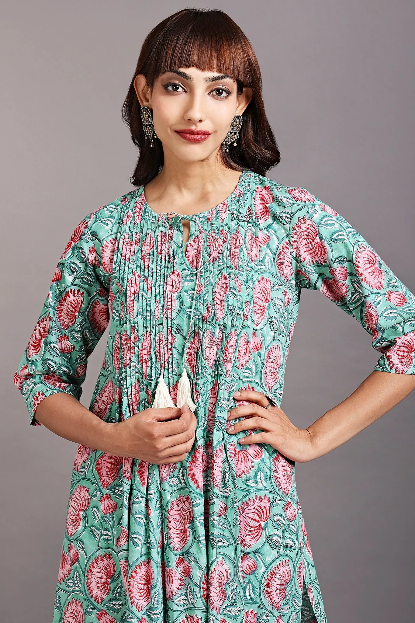 pintuck kurta with slit - willow green & tropical mandeville