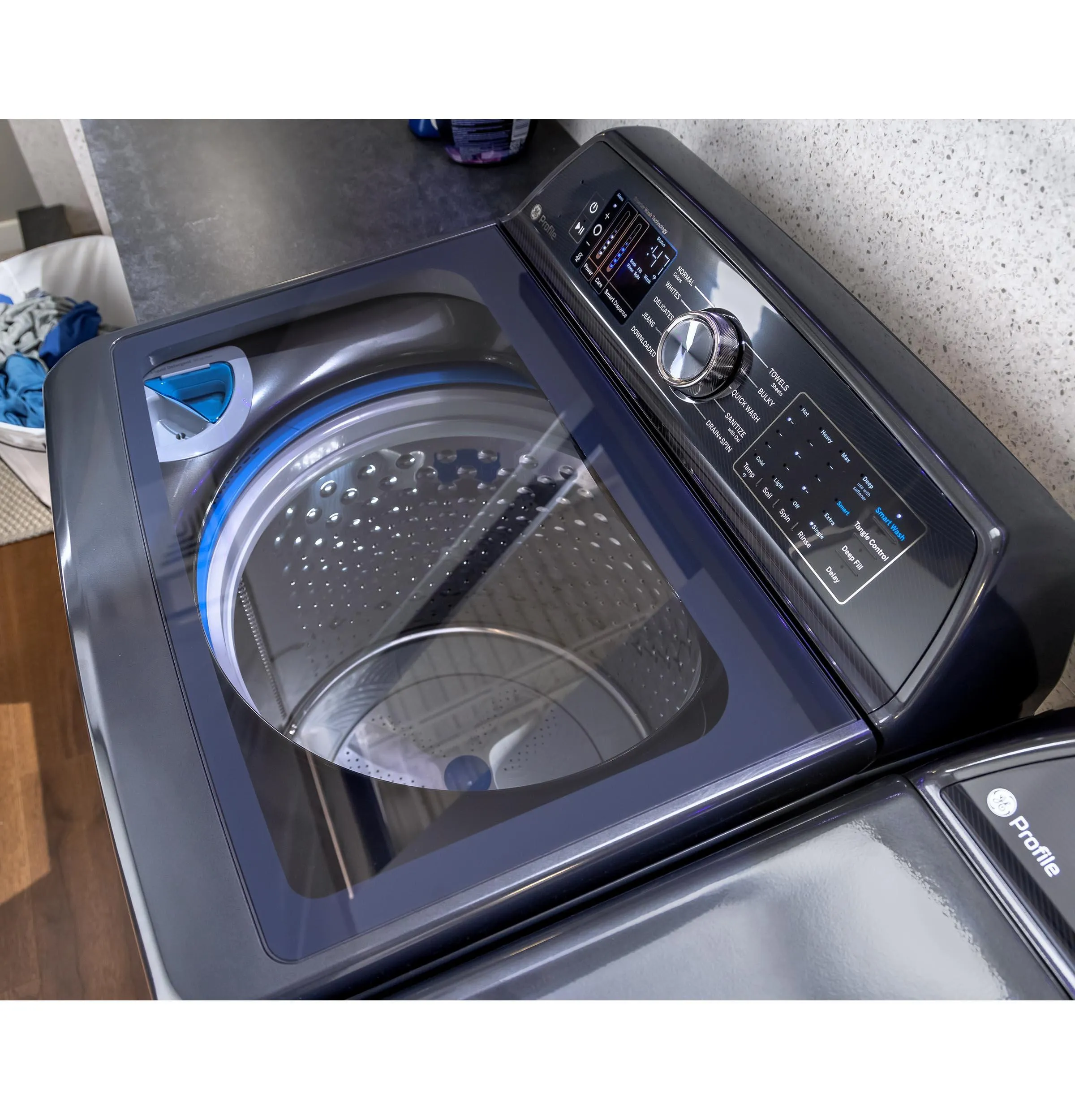 PTW900BPTDG GE Profile™ ENERGY STAR® 5.4 cu. ft. Capacity Washer with Smarter Wash Technology and FlexDispense™