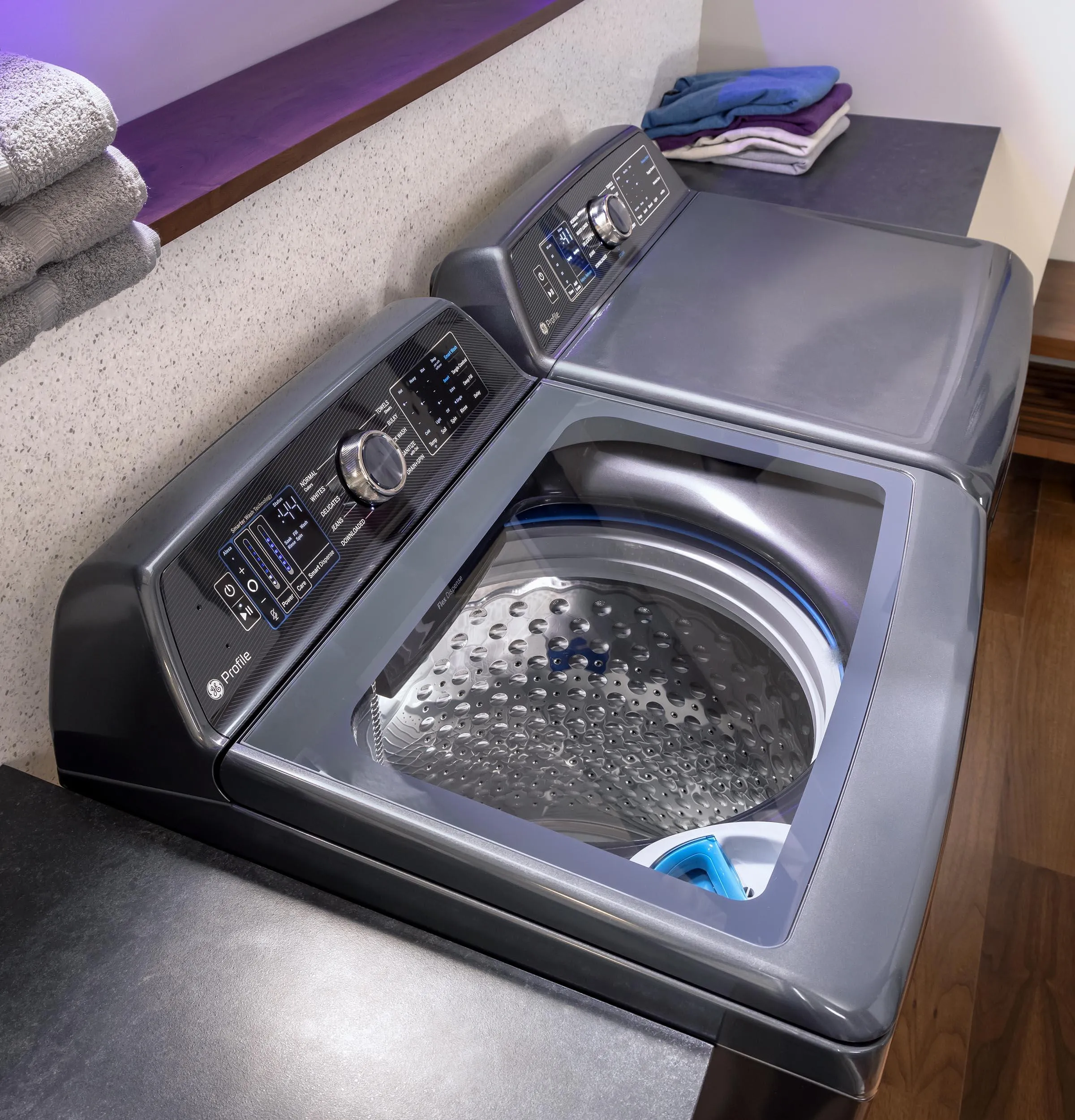 PTW900BPTDG GE Profile™ ENERGY STAR® 5.4 cu. ft. Capacity Washer with Smarter Wash Technology and FlexDispense™