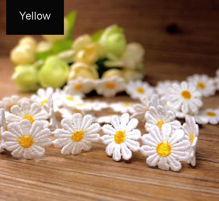 White Daisy Applique Floral Sew-on Patch Embroidered Lace Trim 25mm 1" Rustic Country Flower Sewing Decor Headband Bow Kids Party Clothes