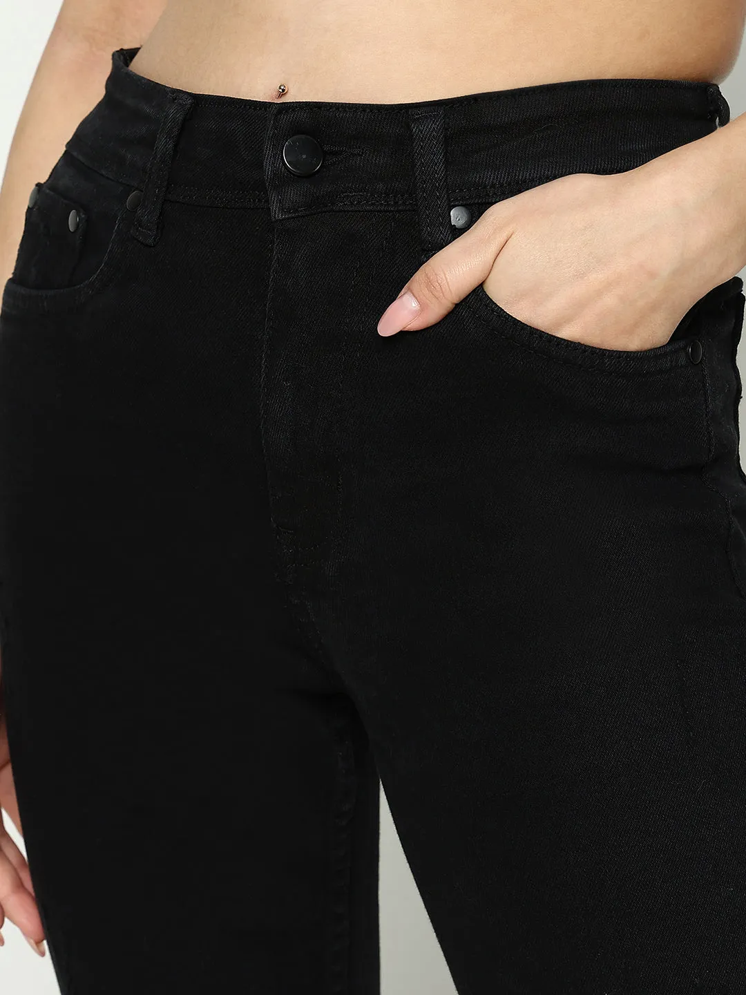 Women Solid Black Slim Fit Jeans