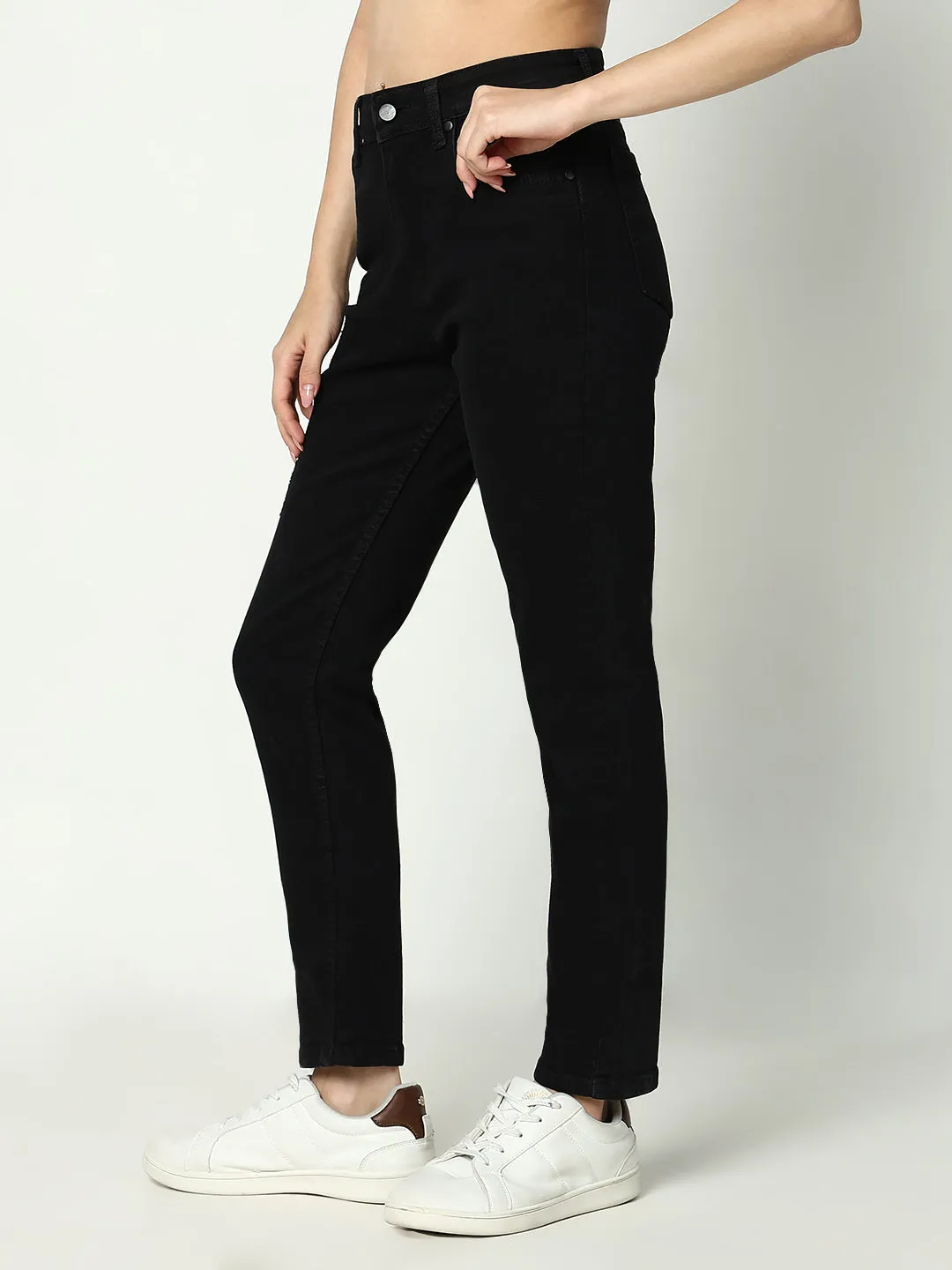 Women Solid Black Slim Fit Jeans