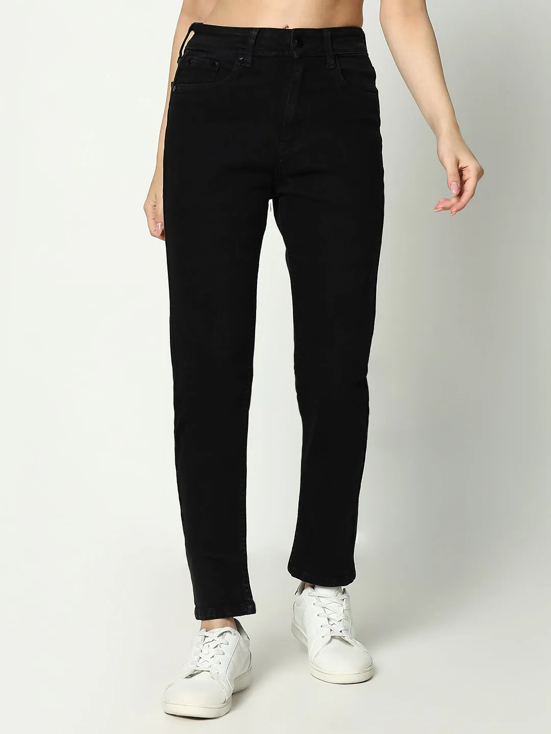 Women Solid Black Slim Fit Jeans