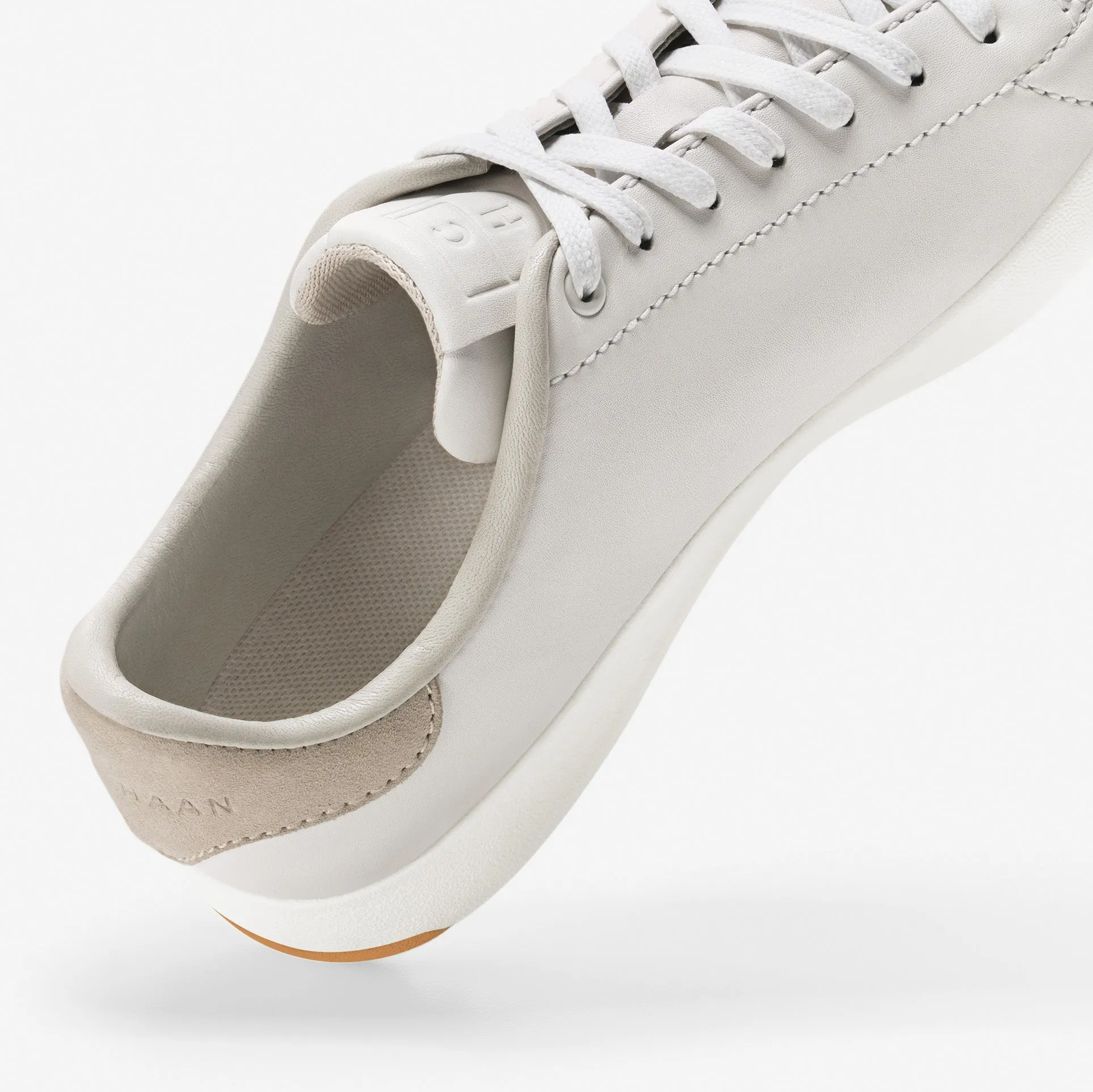 Women's GrandPrø Tennis Sneakers